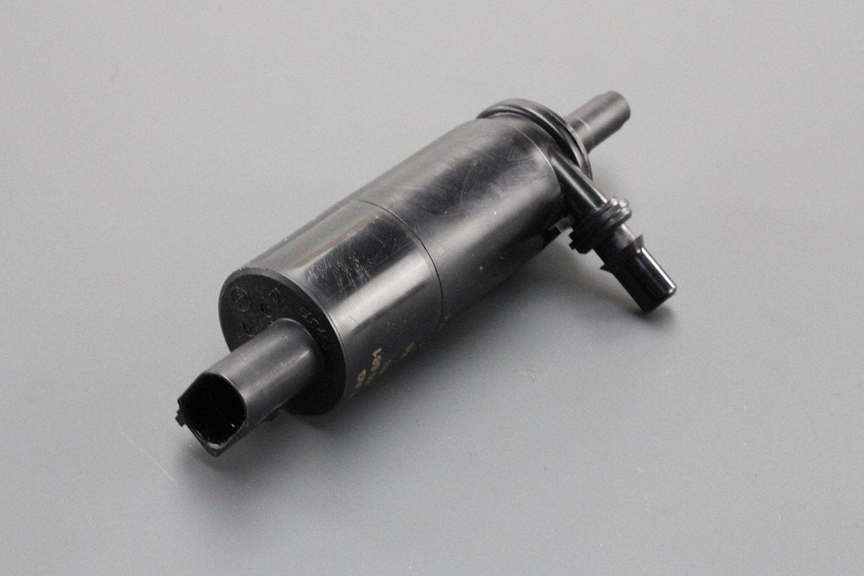 VW Audi Skoda SEAT windscreen/headlight washer system pump 6R0955681