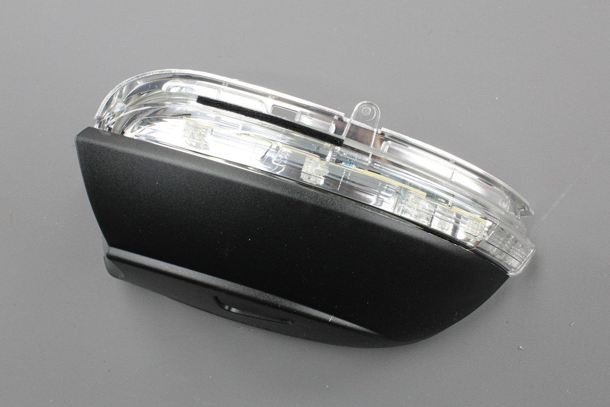VW Passat B7 CC Scirocco Jetta wing mirror indicator (left) 3C8949101E
