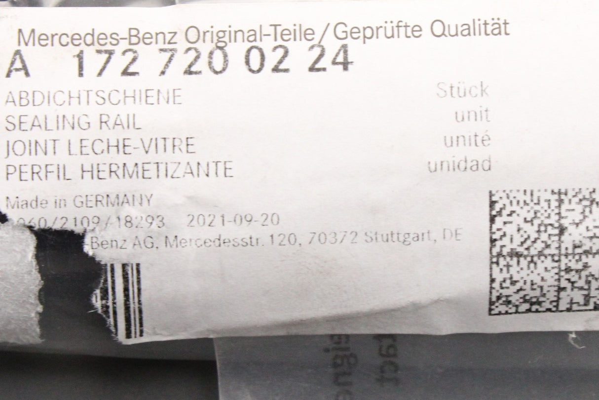 Mercedes-Benz SLK W172 outer window aperture seal (right) A1727200224