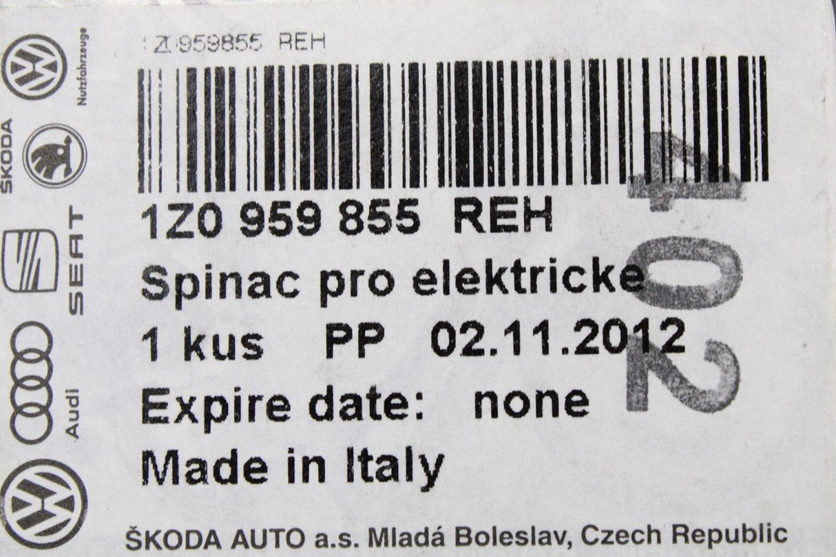 Skoda Octavia Yeti electric window switch (passenger door) 1Z0959855 REH