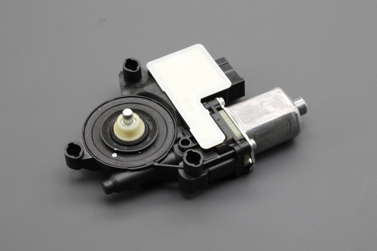VW Taigo Skoda SEAT Ibiza LHD window motor (front right) 2Q1959406C