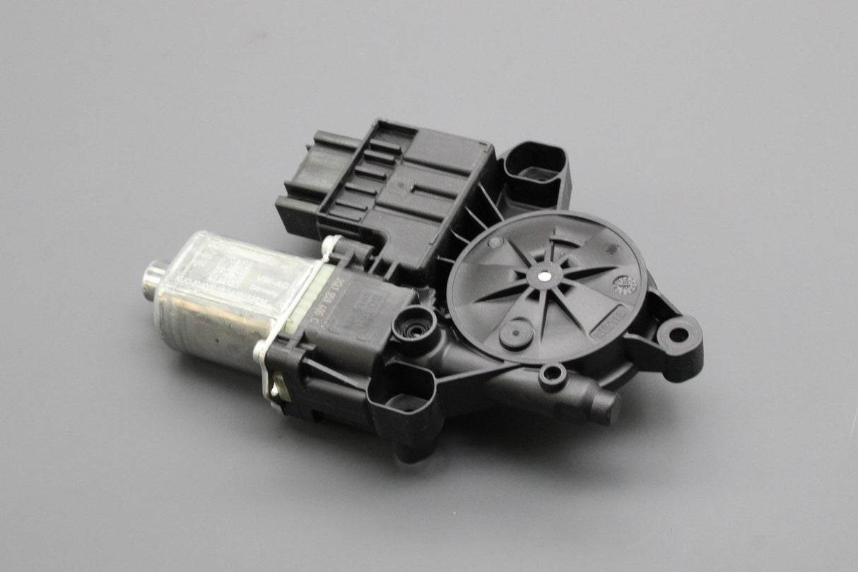 VW Taigo Skoda SEAT Ibiza LHD window motor (front right) 2Q1959406C