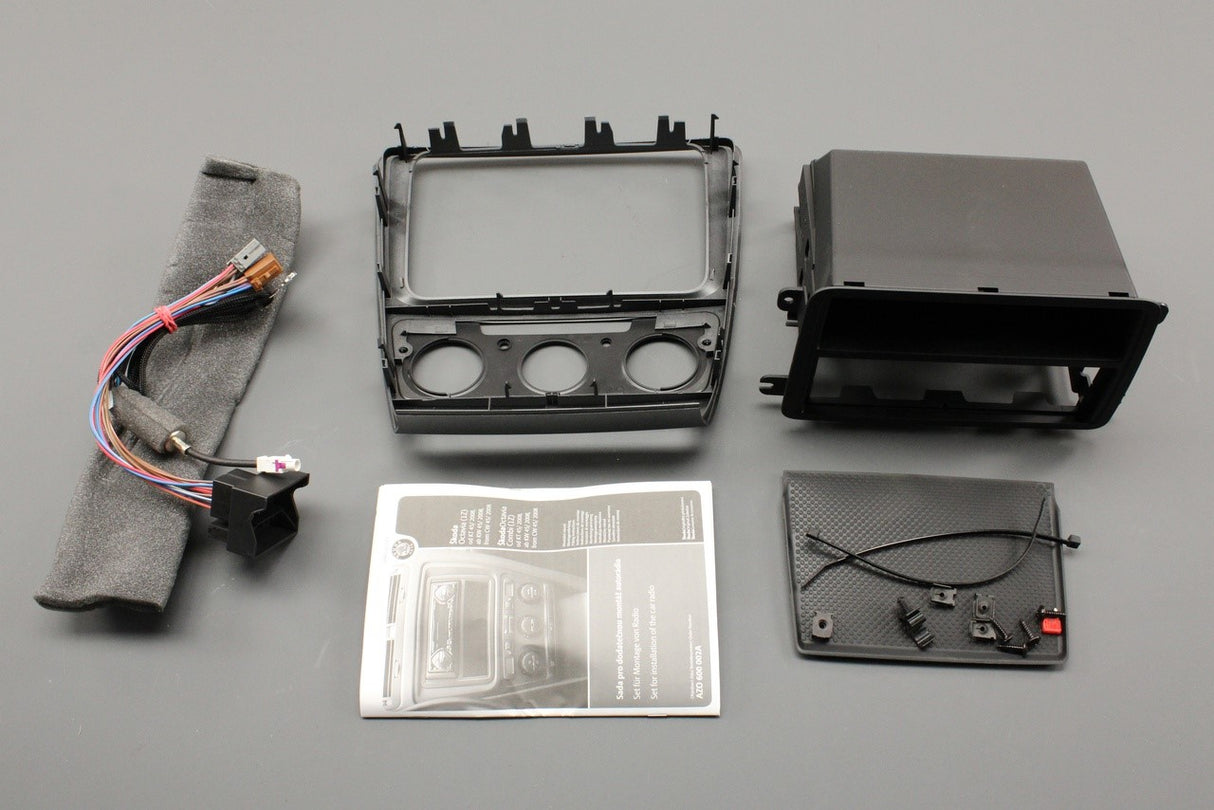 Skoda Octavia 1Z 2004-2013 single din radio fascia kit AZO600002A