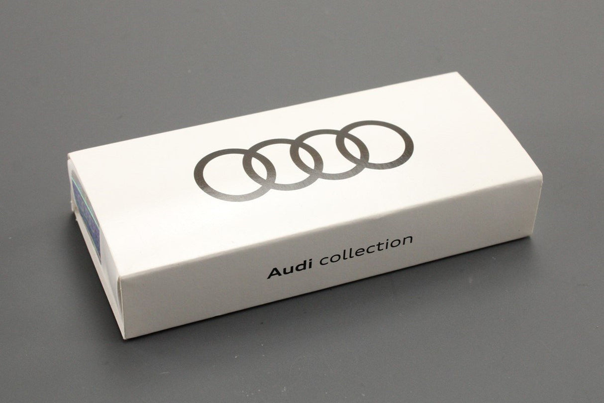 Audi e-Tron leather keyring 3181900620