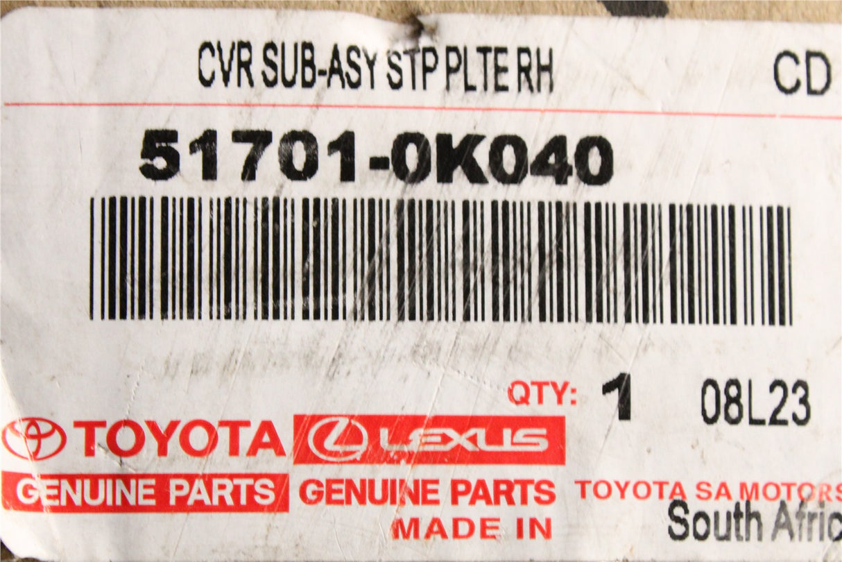 Toyota Hilux 2015-on side step cover (right) 51701-0K040