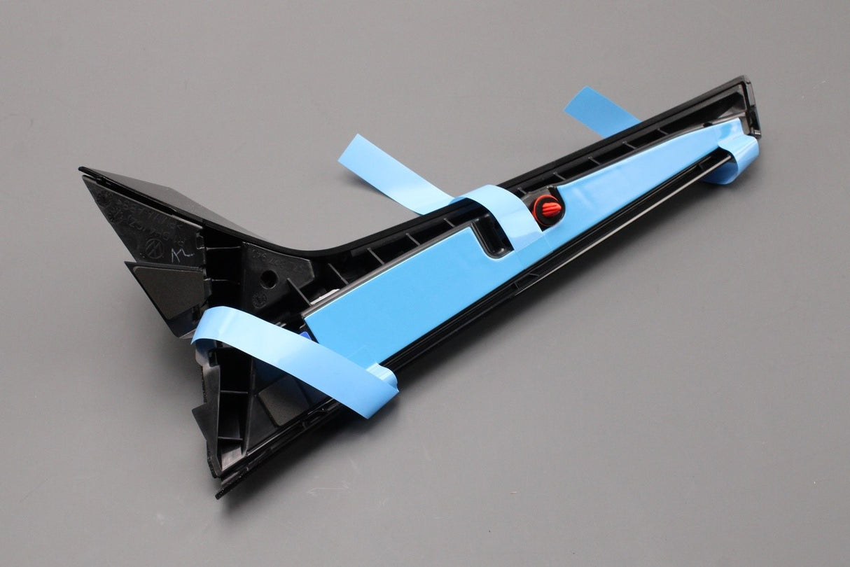 VW Tayron 2025-on boot lid spoiler trim (right) 57L827940 041