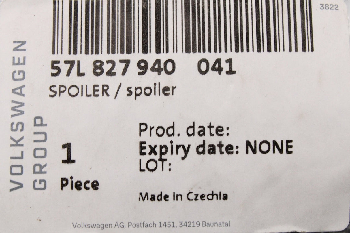 VW Tayron 2025-on boot lid spoiler trim (right) 57L827940 041