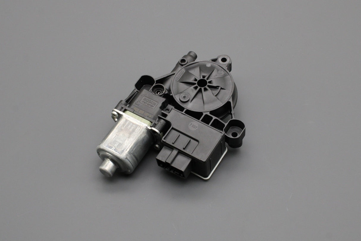 SEAT Ateca 16-on Leon 17-20 Tarraco window motor (rear left) 5Q0959407A