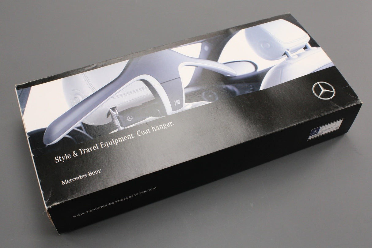 Mercedes-Benz travel headrest coat hanger A0008103400