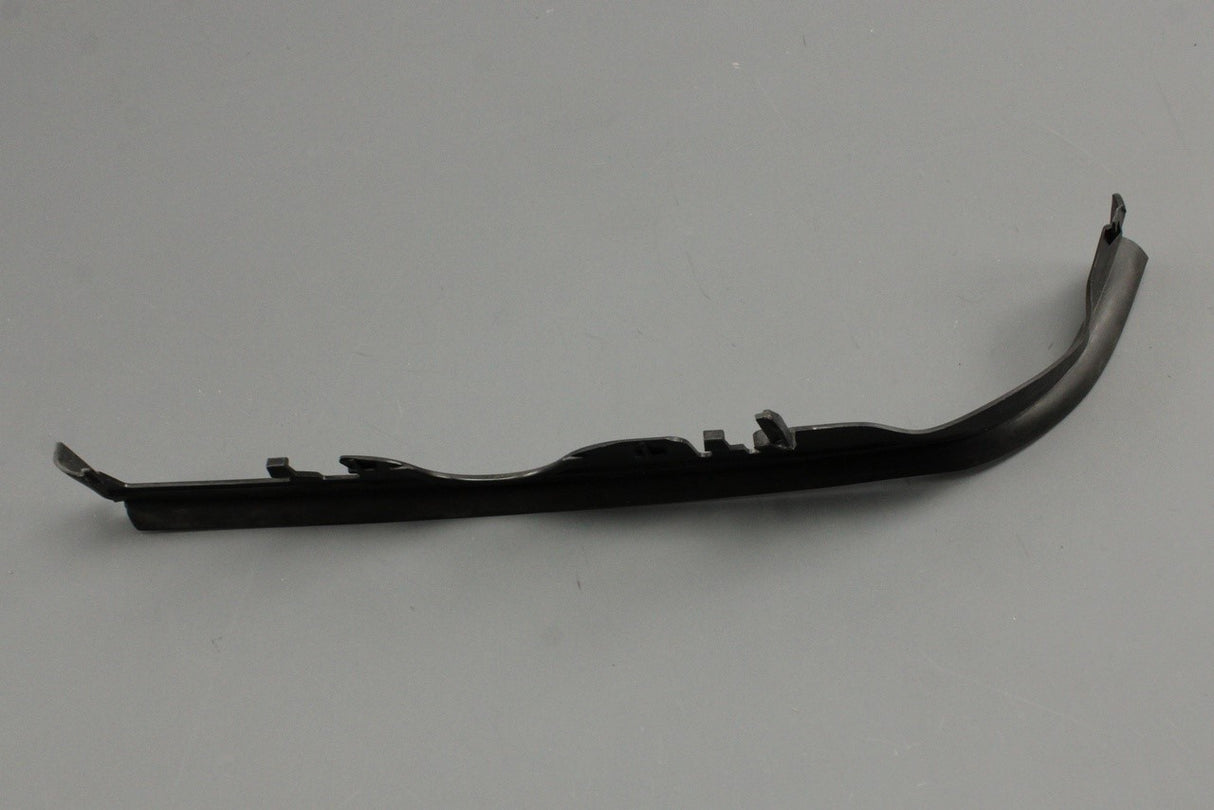 BMW 5' E39 95-03 headlight gasket seal (right) 63126908406