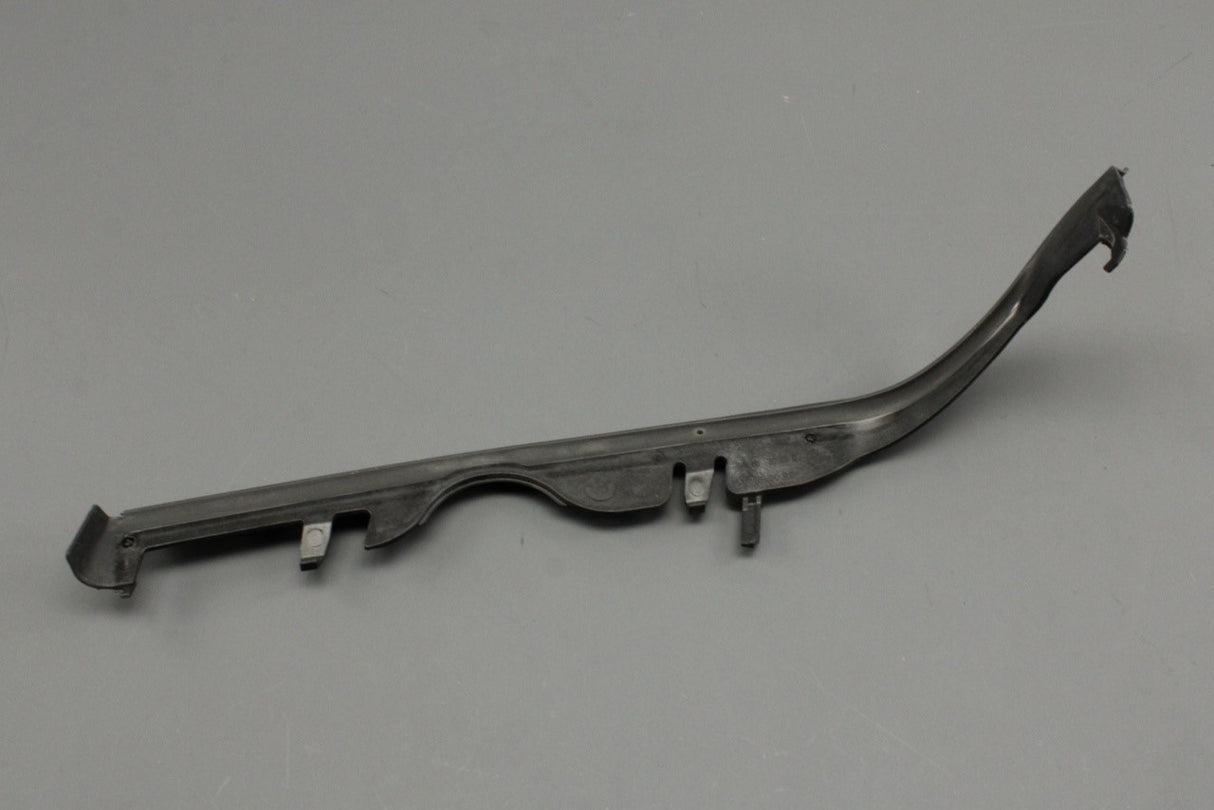 BMW 5' E39 95-03 headlight gasket seal (right) 63126908406