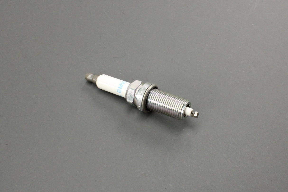 BMW 1' 3' 5' 6' 7' X1 X3 X5 Z4 N52 spark plugs set (x6) 12122158253