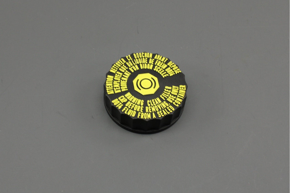 Toyota Auris Avensis Corolla Yaris brake fluid reservoir cap 47230-0D010