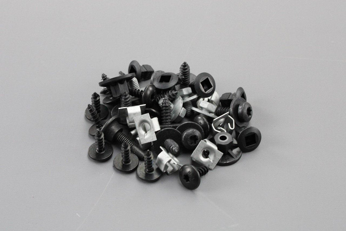 VW Amarok 2H 2010-2021 fixing screw set for front wing 2H0898625