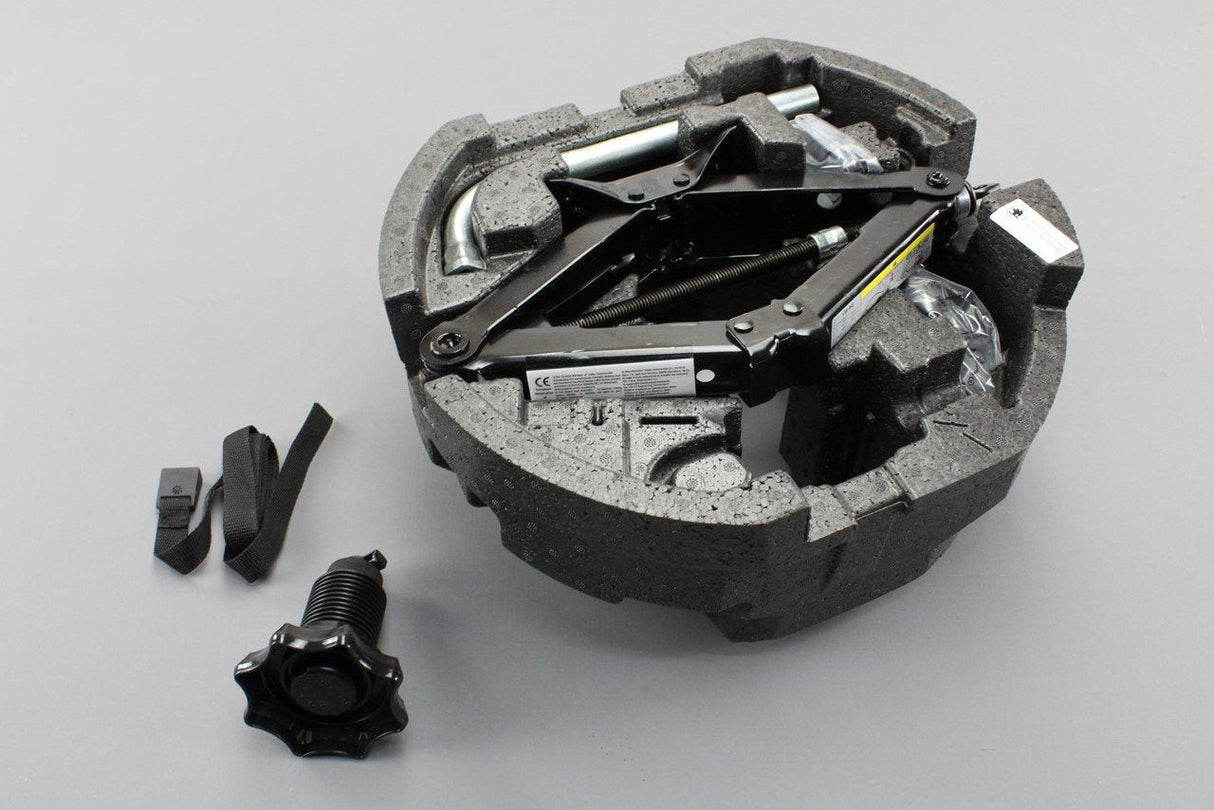 Skoda Superb 2016-2019 16" spare wheel well tool kit 3V0093860B