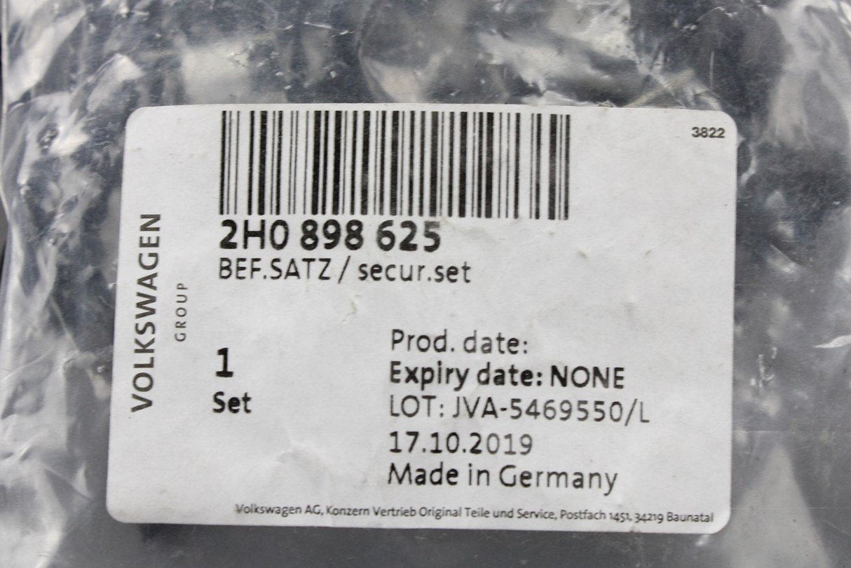 VW Amarok 2H 2010-2021 fixing screw set for front wing 2H0898625