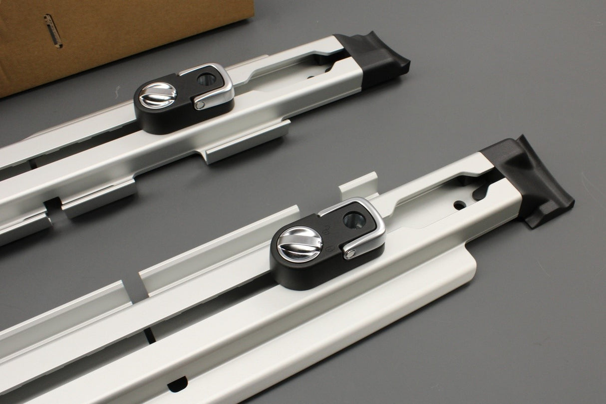 Range Rover 2013-2022 luggage compartment rails VPLGS0170