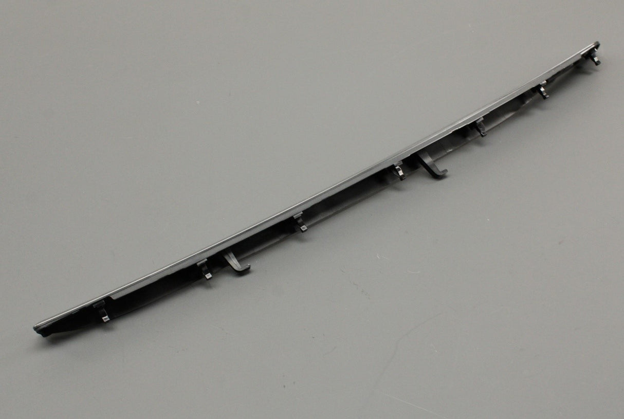 SEAT Ateca 2016-on front door card insert trim (right) 575867410 HP9