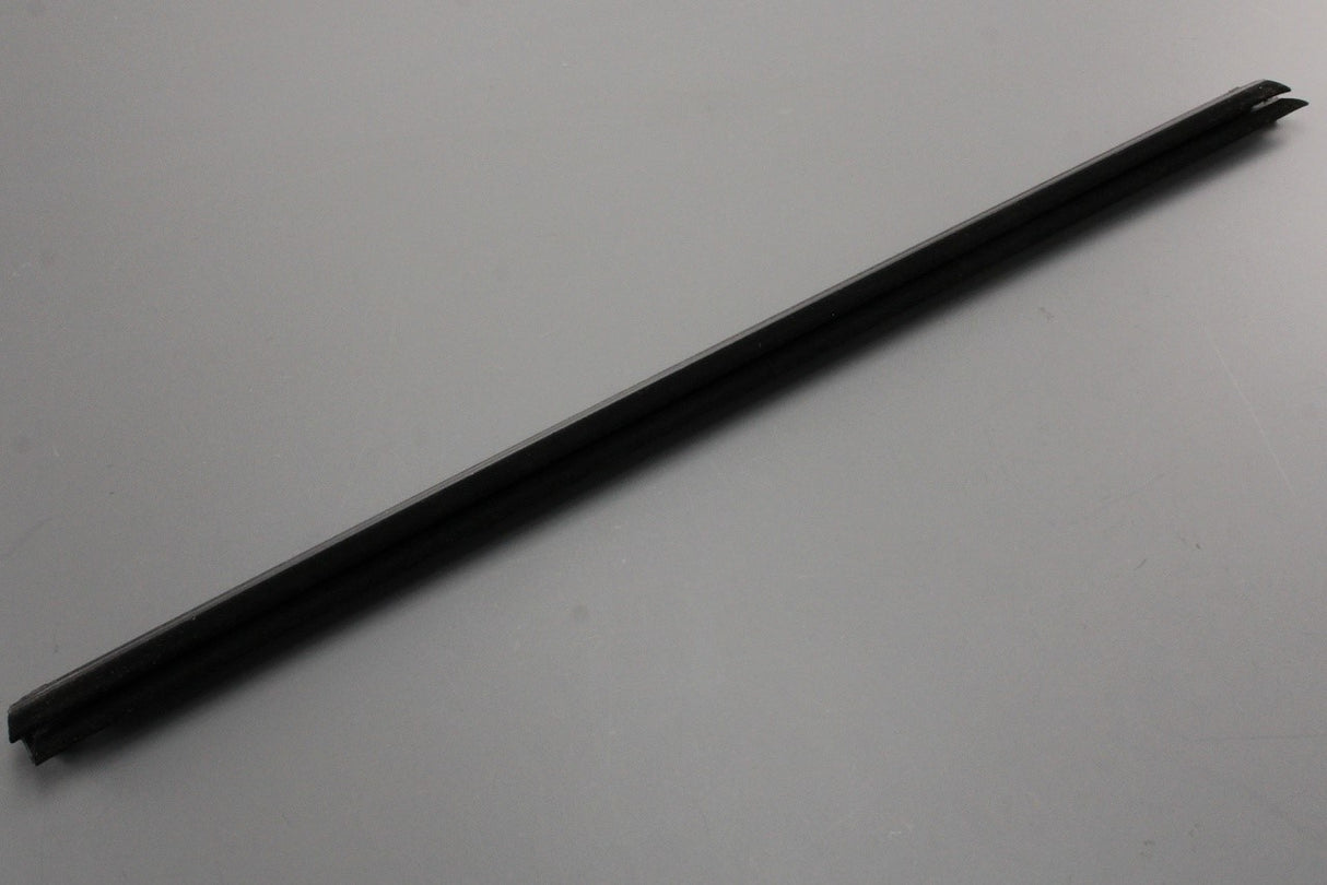 Mercedes-Benz GLE W167 window aperture seal (right inner) A1677251800