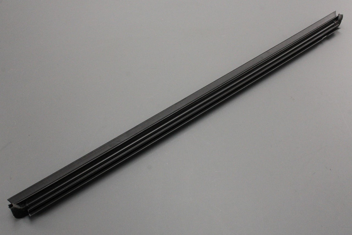 Mercedes-Benz GLE W167 window aperture seal (right inner) A1677251800