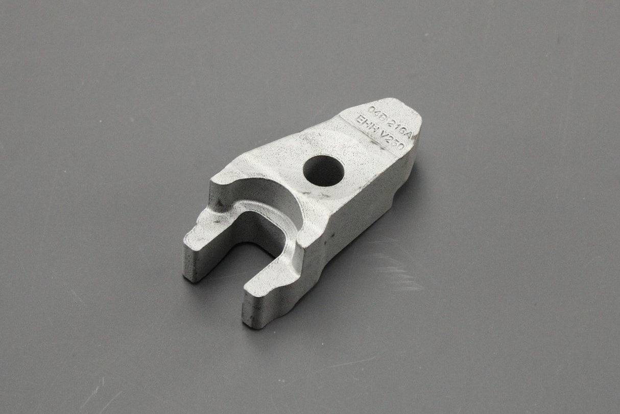 VW Polo Audi A1 Skoda SEAT fuel injector clamp (1.4 TDI) 04B130216A