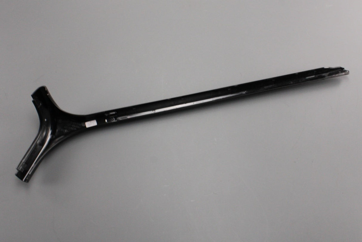 Mercedes-Benz G63 AMG W463 upper a-pillar trim (left) A46369827007C45