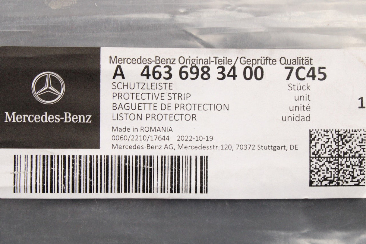 Mercedes-Benz G63 AMG W463 front door trim strip (right) A46369834007C45