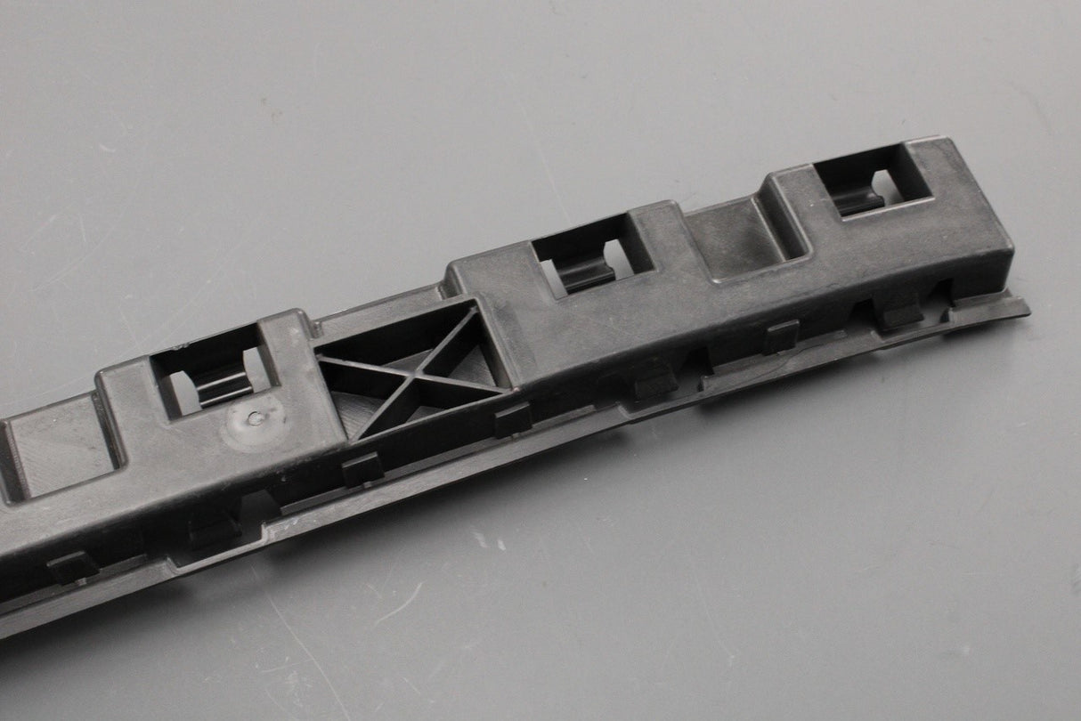 Mercedes-Benz A-Class W176 rear bumper bracket (centre) A176885006564