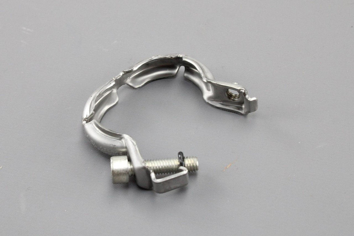 VW Audi Skoda SEAT AdBlue injector retaining clamp 04L253725A