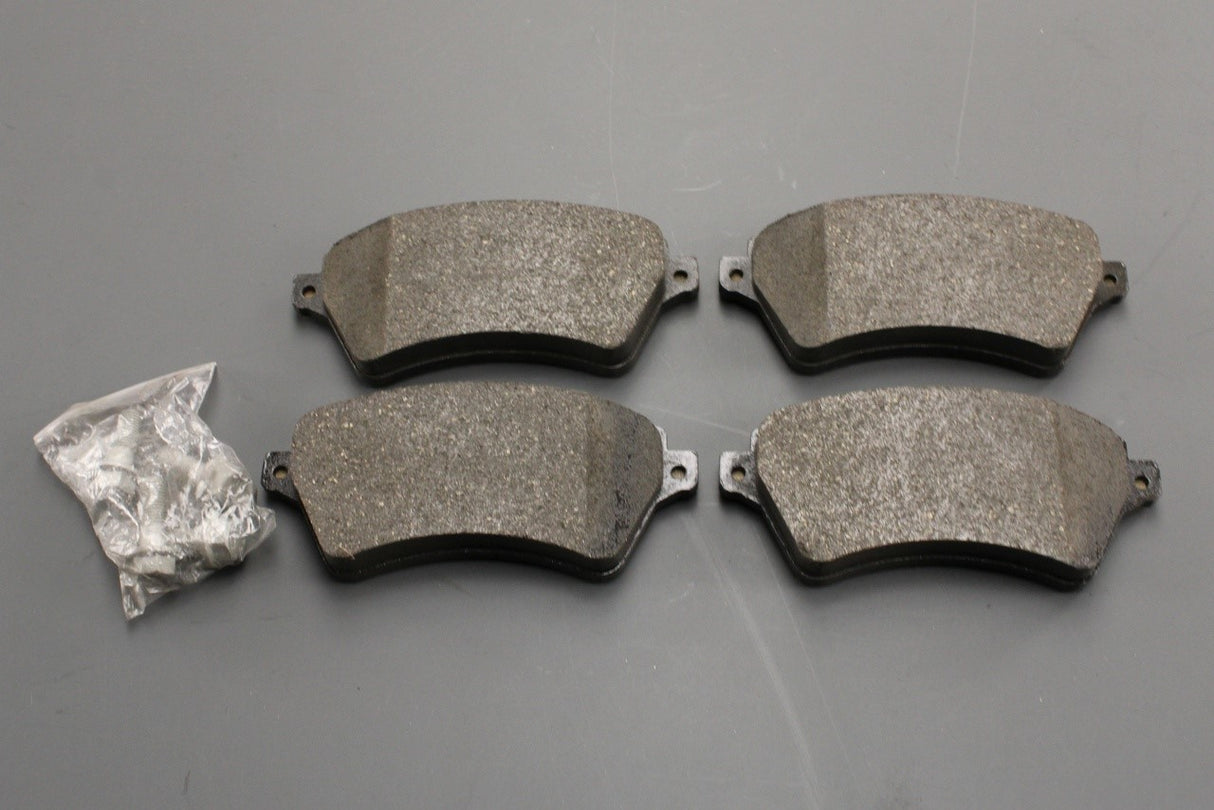 Land Rover Freelander 1996-2006 brake pads (front) LR021899