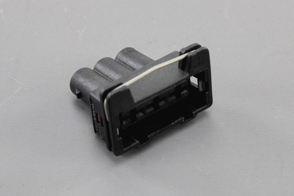 VW Audi Skoda SEAT 1975-2010 3 pin flat contact housing 1H0906233