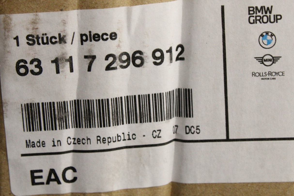 BMW 1 series F20 F21 bi-xenon headlight (right) 63117296912