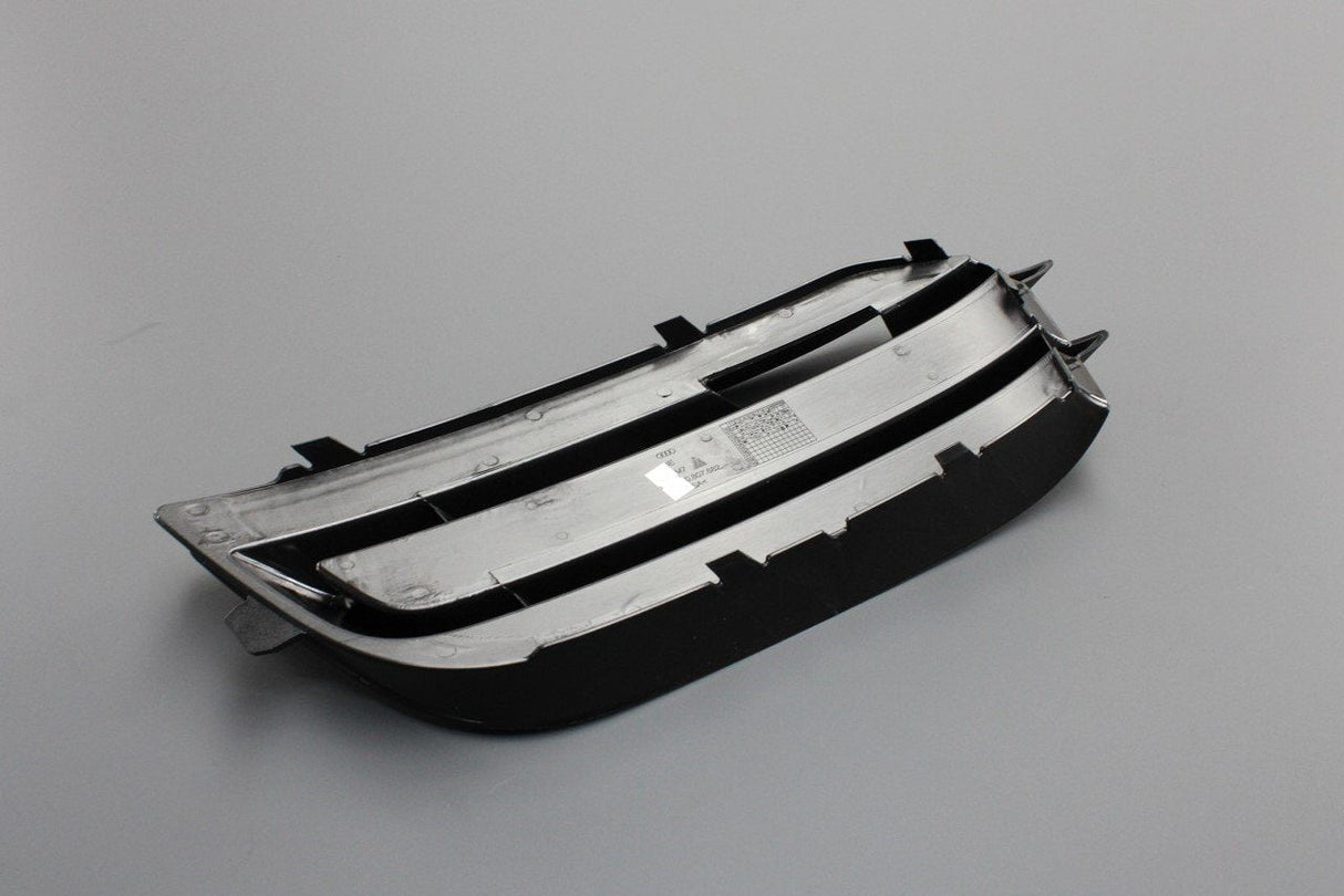 Audi A1 2011-2014 bumper air guide grille (right) 8X0807682 01C