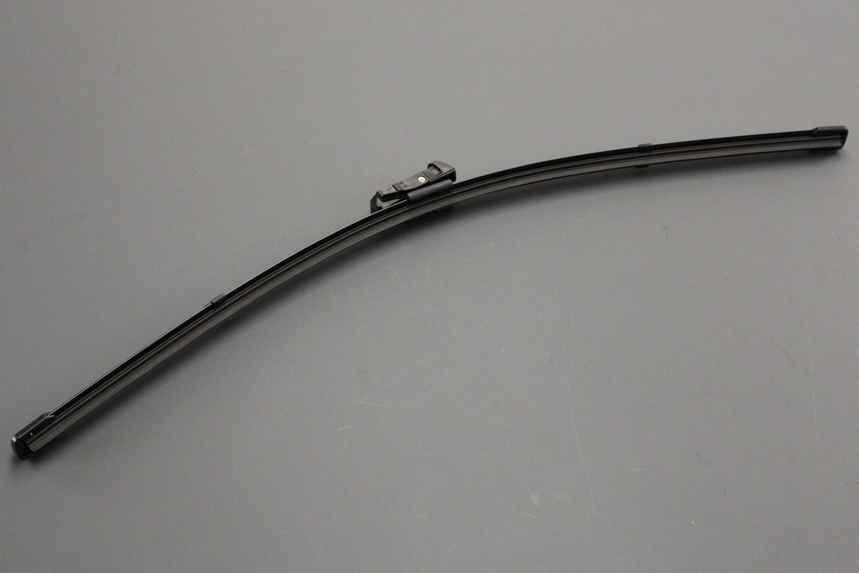 Range Rover Evoque 2012-2018 wiper blade (front left) LR078303