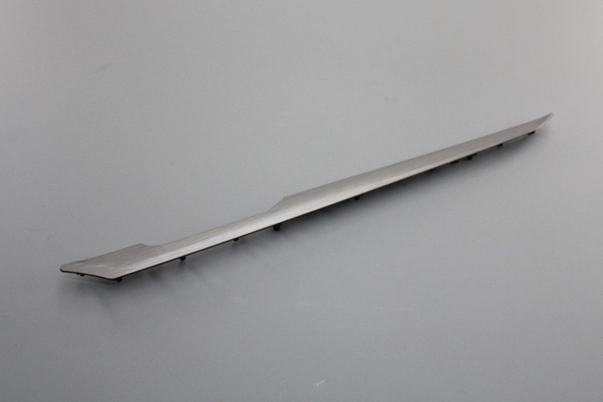 VW Golf MK8 20-on interior door panel trim (front right) 5H0867440A 7M1