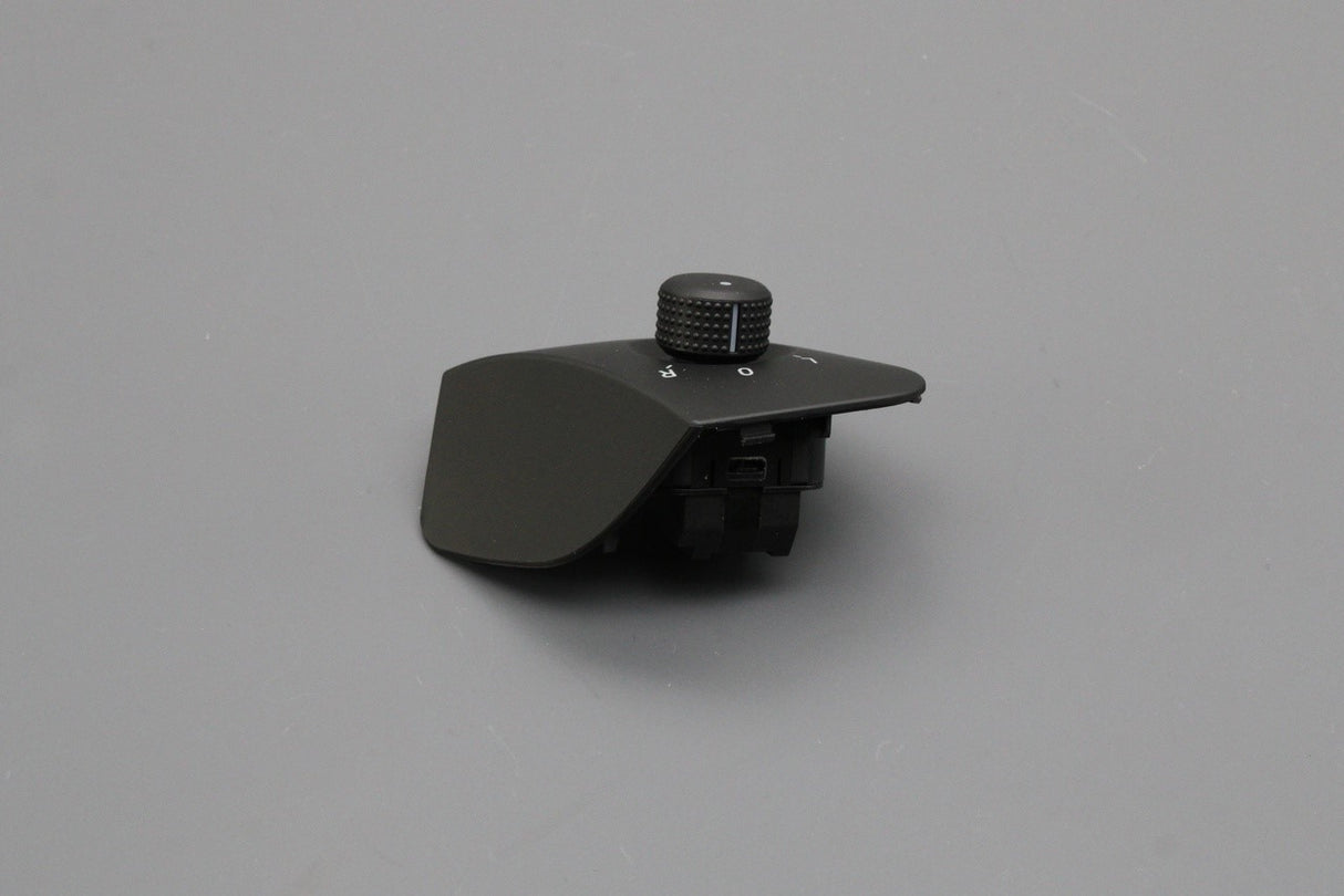 SEAT Ibiza 6J 2009-2017 wing mirror adjustment switch RHD 6J2959565E WHI
