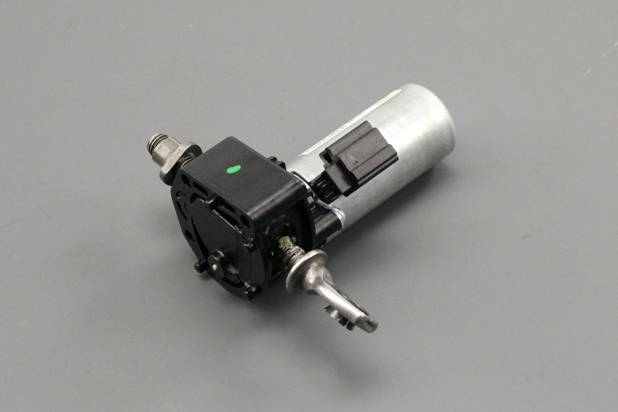 Volvo XC40 EX40 C40 EC40 2018-on RHD seat motor (front right) 32206576