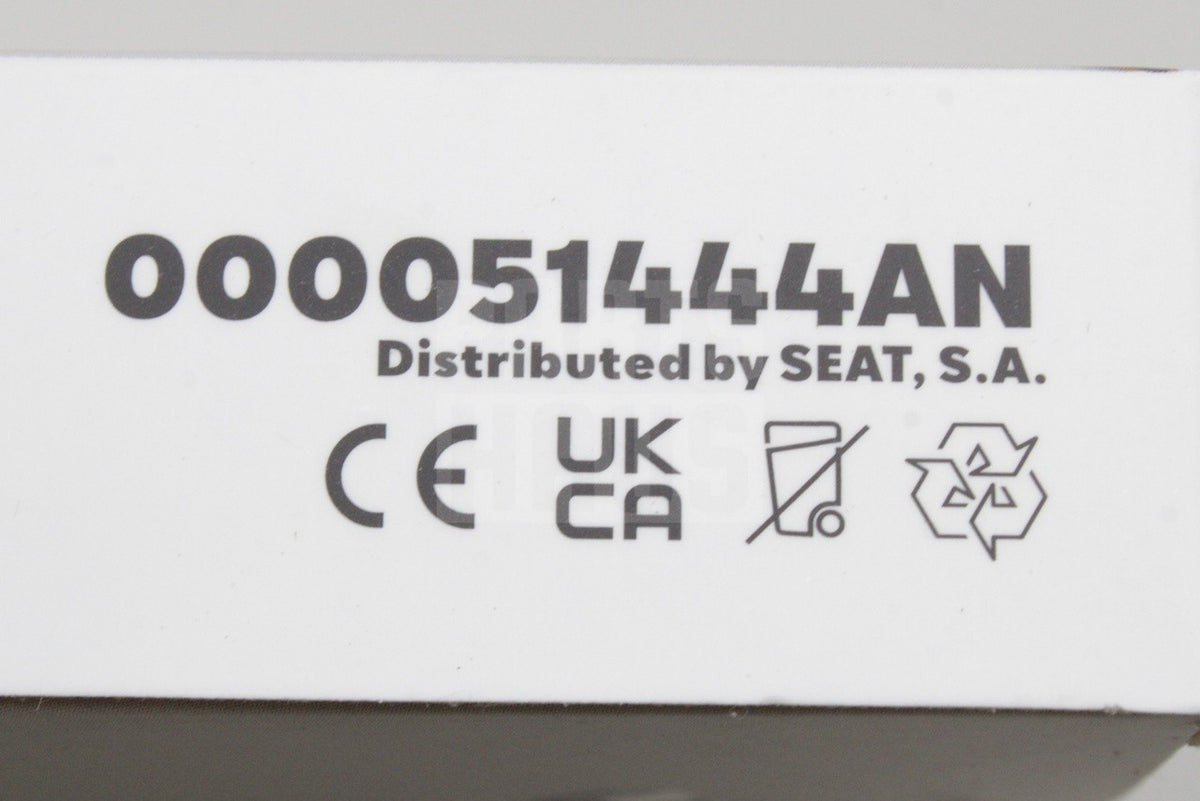 SEAT accessory 3-in-1 usb charging cable 000051444AN