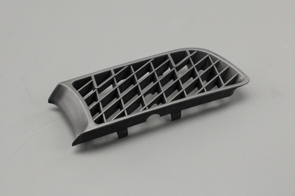 Volvo S70R V70R 1997-2000 bumper grille trim (front right) 9190035