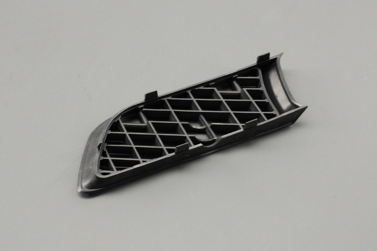 Volvo S70R V70R 1997-2000 bumper grille trim (front right) 9190035