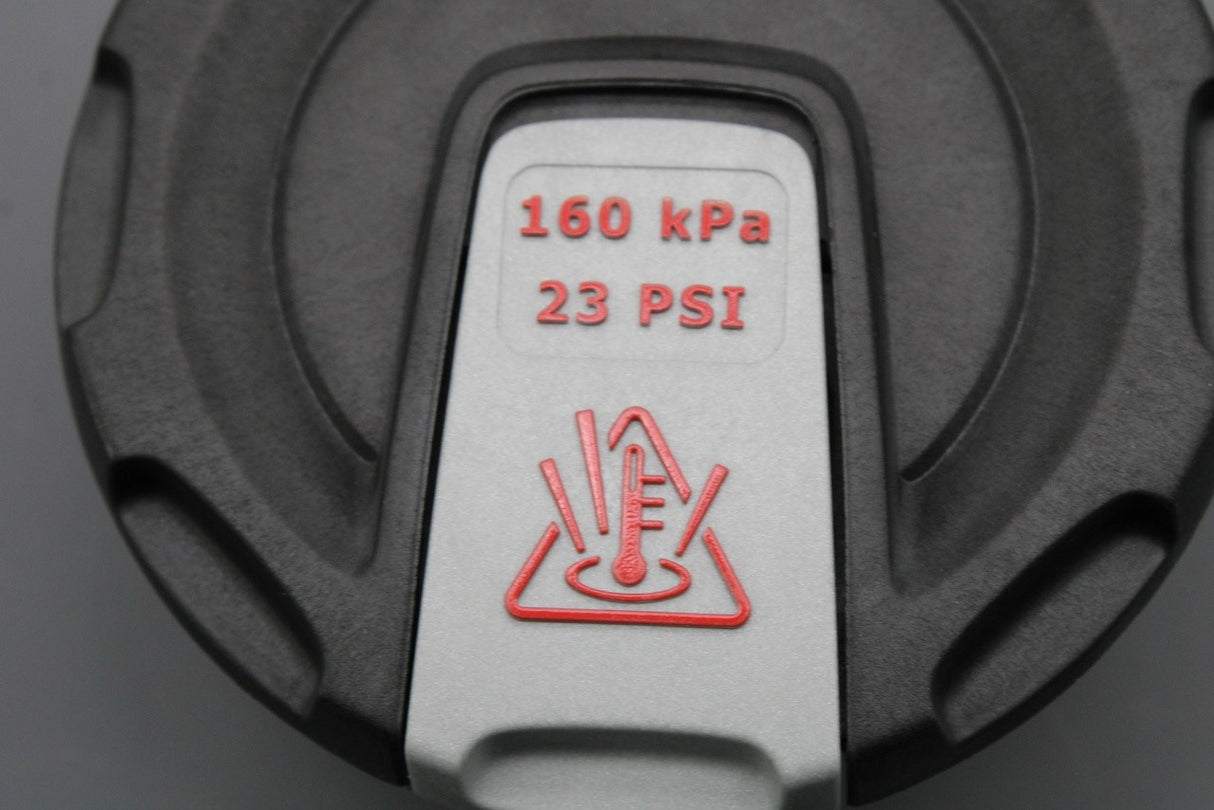 Audi RS4 RS5 RS6 RS7 Q7 VW Touareg expansion tank screw cap 4M0121321Q