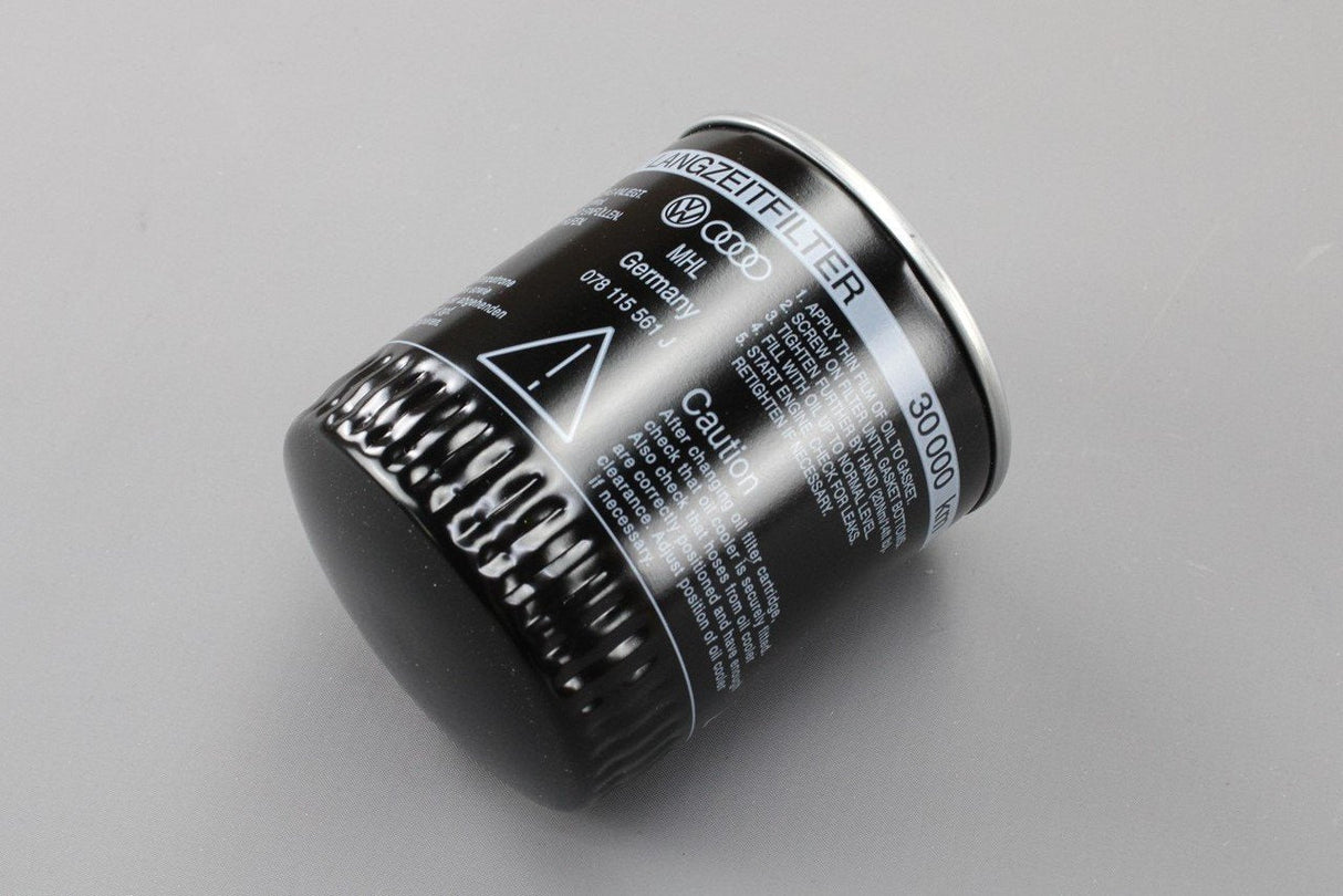 Audi A4 A6 A8 Cabriolet Coupe Quattro 2.4-3.0L oil filter 078115561J