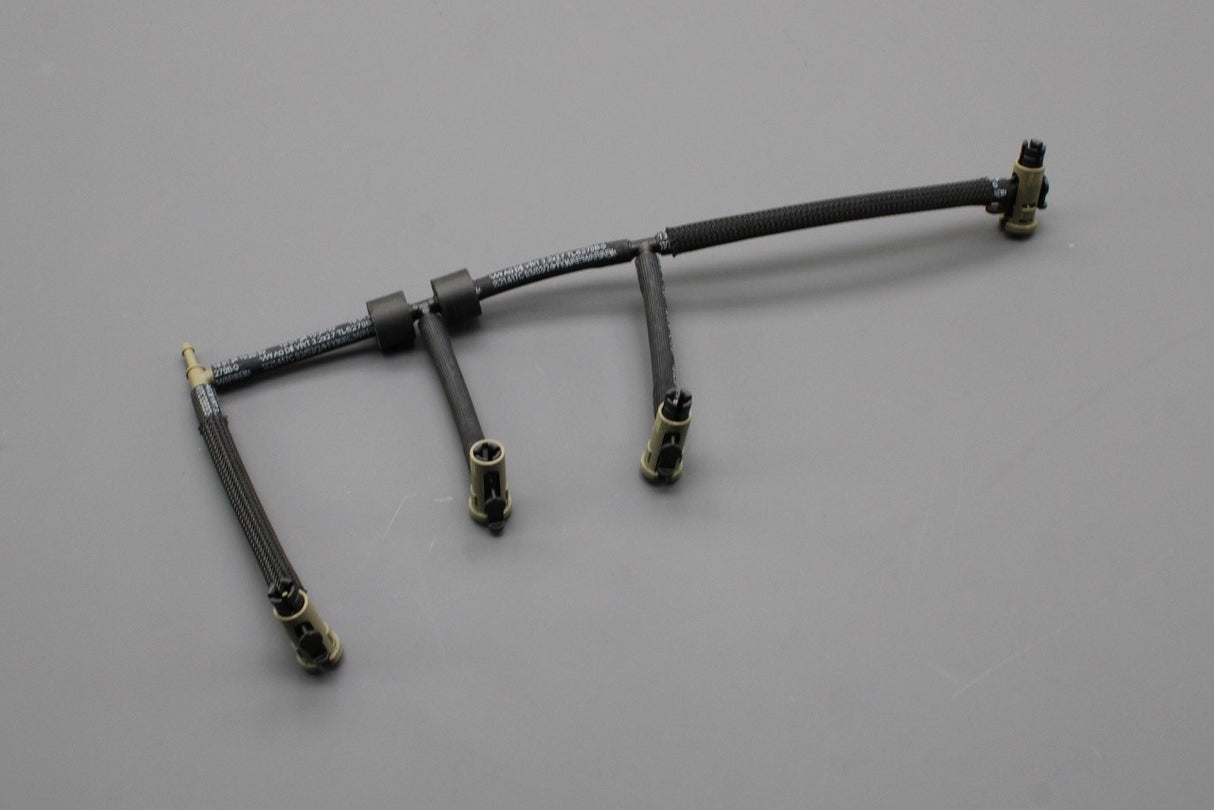 VW Golf Audi A3 Q2 SEAT Skoda 1.6 TDI injector return line 04L130235T