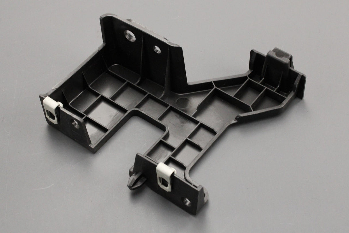 Jaguar I-Pace 2018-on undertray mounting bracket (rear floor) XR858871