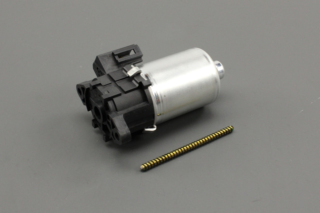 Volvo XC40 EX40 C40 EC40 2018-on RHD seat motor (front) 32288793