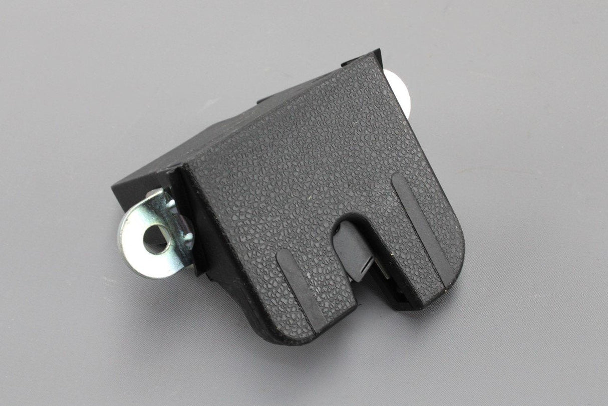 VW Golf MK6 2009-13 Passat B7 Estate boot lid lock 5K0827505C 9B9