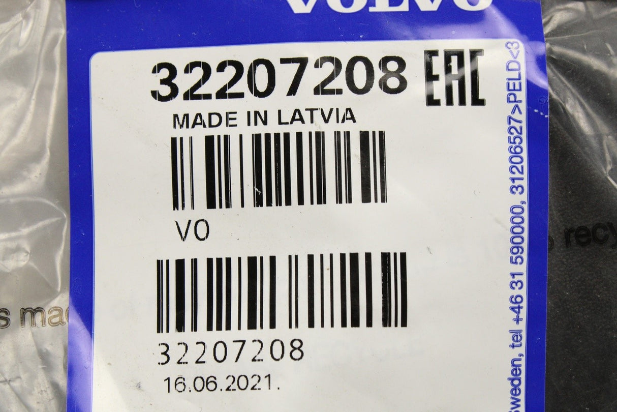 Volvo V60 Cross Country 2020-on mud flaps (front) 32207208