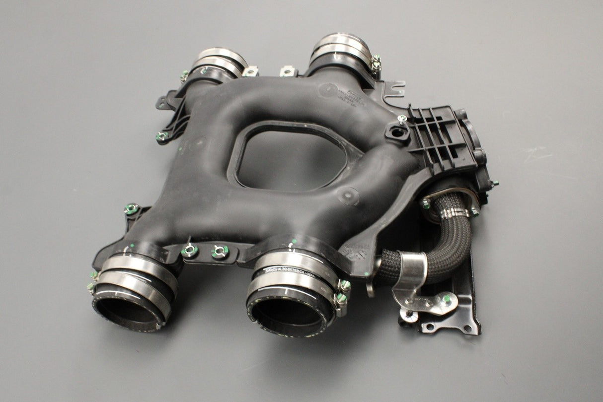 Land Rover 4.4 Tdv8 engine air intake inlet manifold LR125825