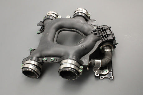 Land Rover 4.4 Tdv8 engine air intake inlet manifold LR125825