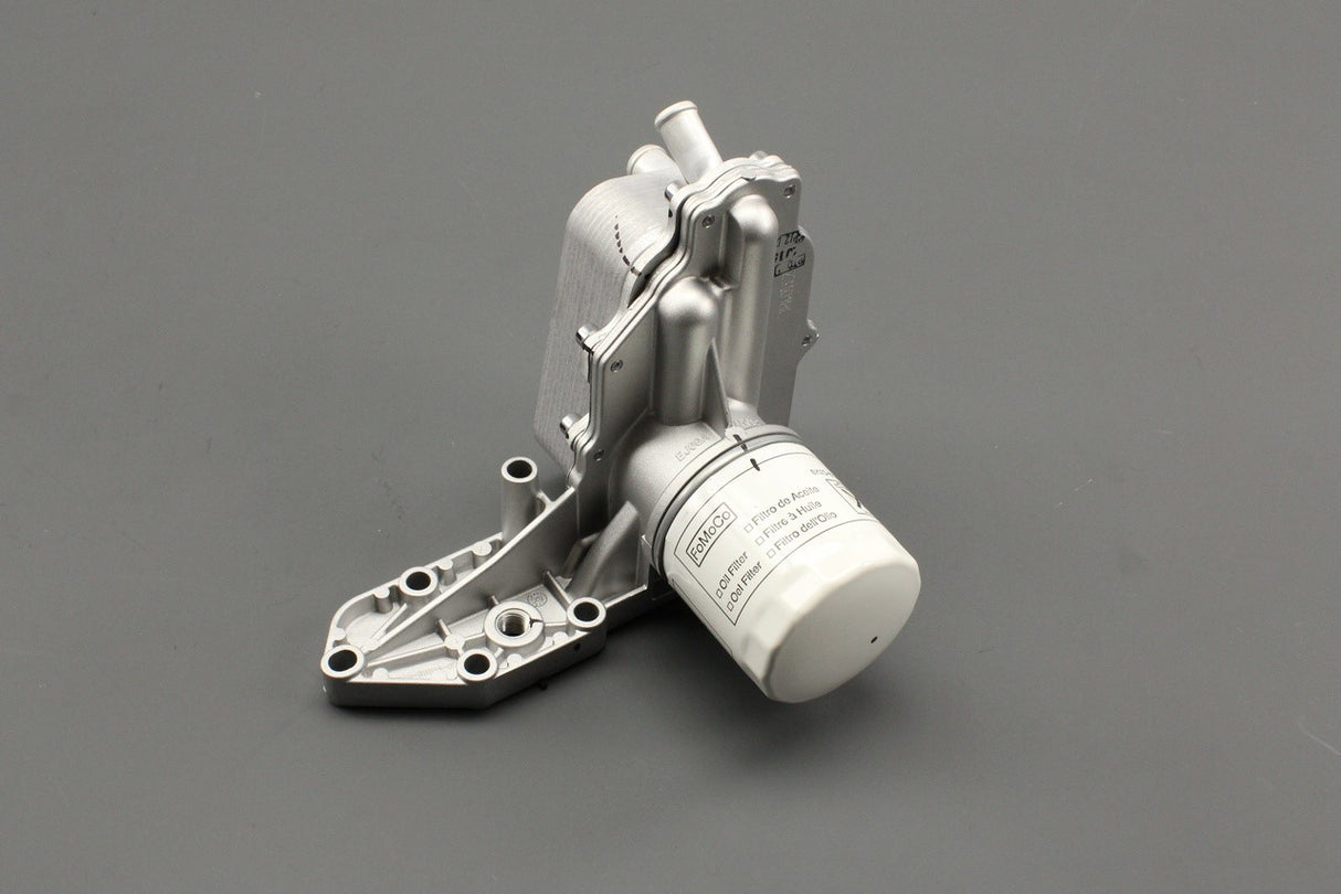 Land Rover Defender 2.2 Tdci engine oil cooler LR104386